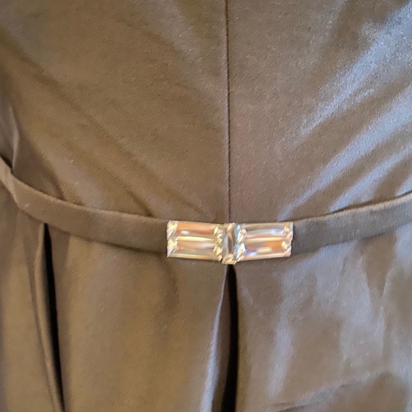 NWT! Size 12 Sleeveless Evan-Picone party dress. - Picture 2 of 5